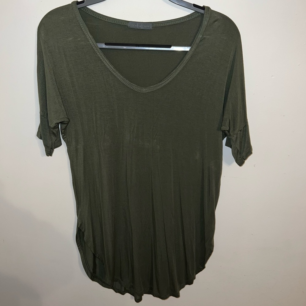 Don’t Ask Why (American Eagle) Top Women’s Medium
